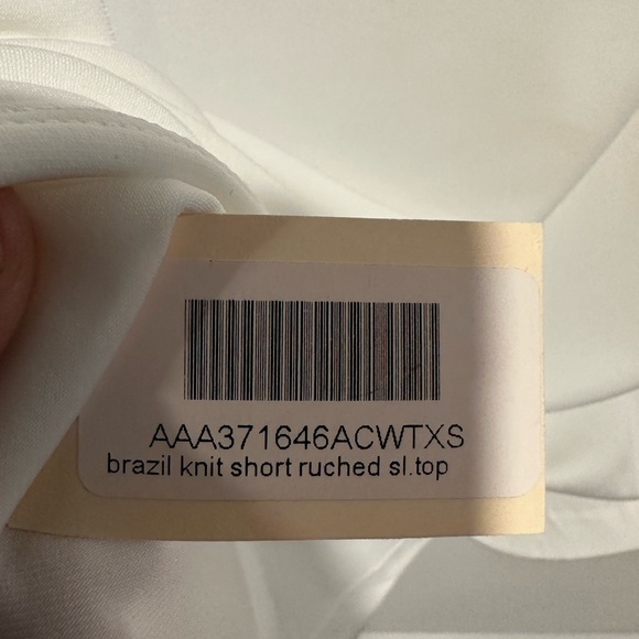 Kim & Co. Brazil Knit Short Ruched Sleeve Top - Picture 7 of 8